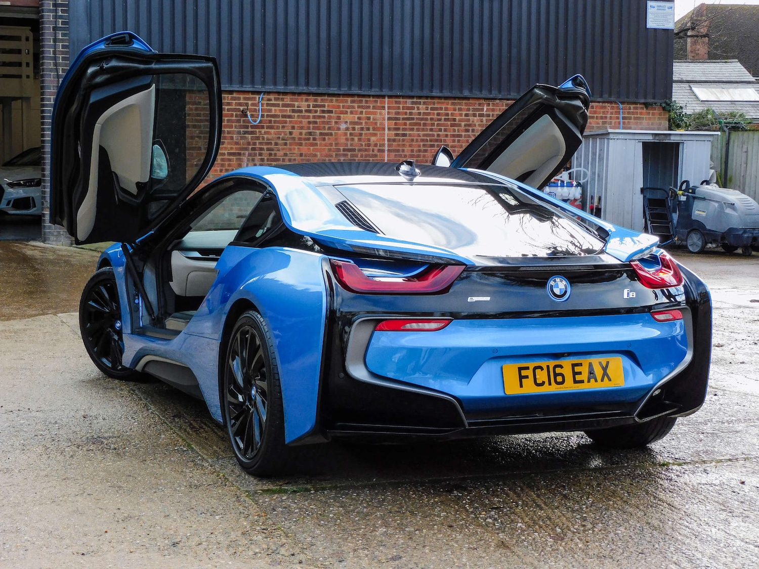 Used BMW i8 2016 for sale - 76907704: Photo 16