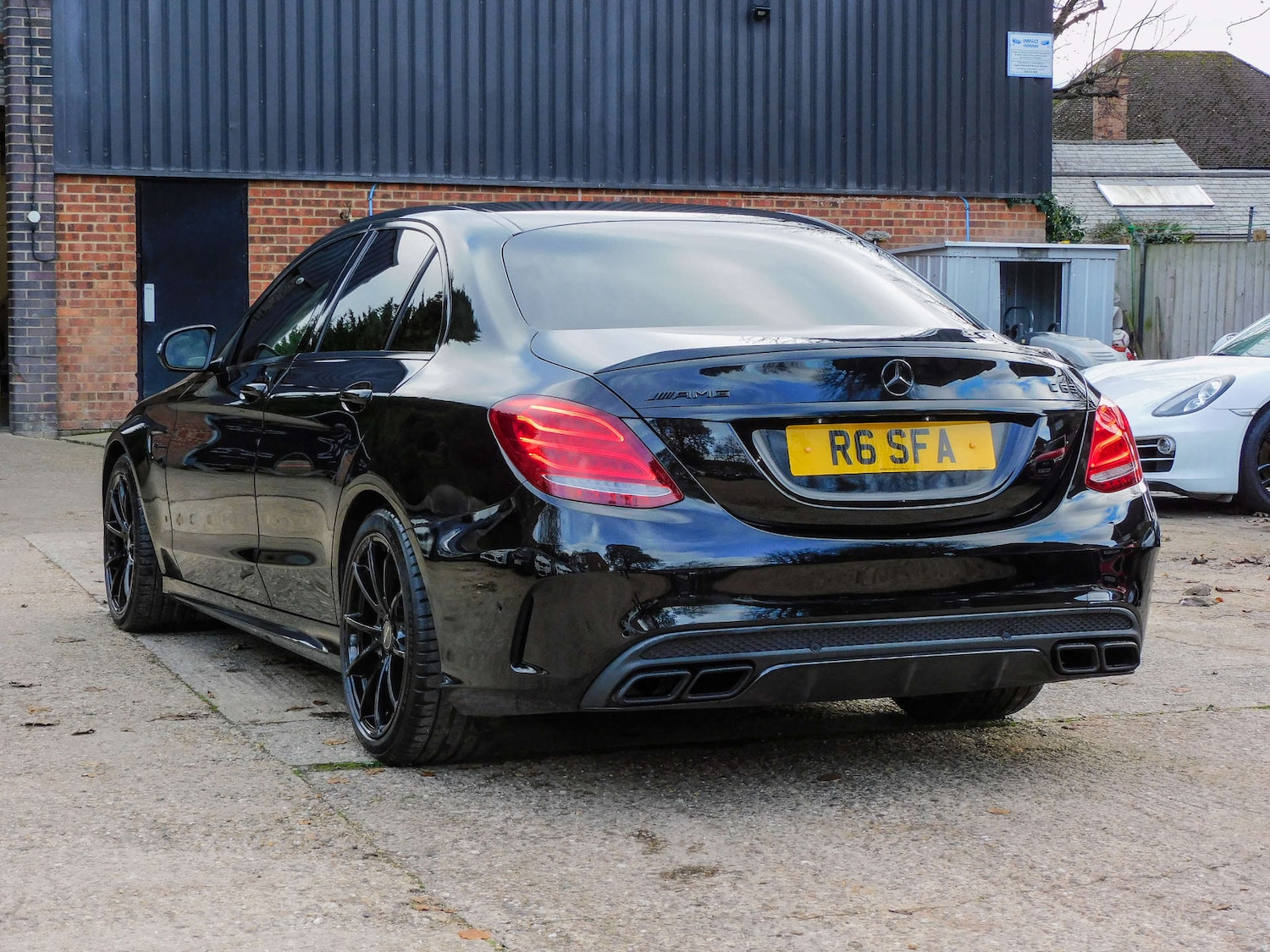 Used Mercedes-Benz C Class 2015 for sale - 76681891: Photo 11