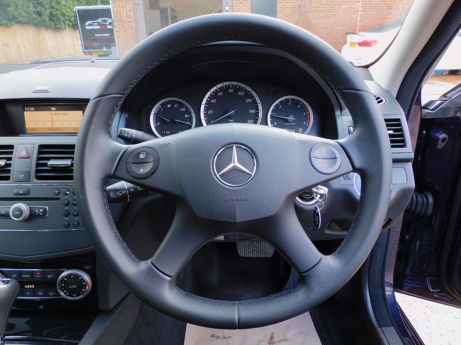 Used Mercedes-Benz C Class 2010 for sale - 77383444: Photo 30