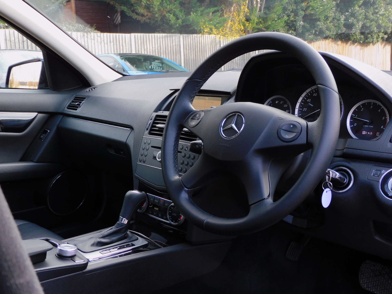 Used Mercedes-Benz C Class 2010 for sale - 77383444: Photo 4