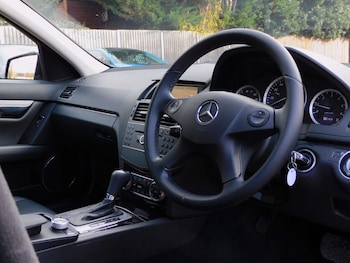 Used Mercedes-Benz C Class 2010 for sale - 77383444: Photo