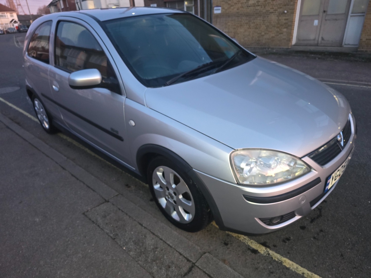 Used Vauxhall Corsa 2005 for sale - 77679170: Photo 1