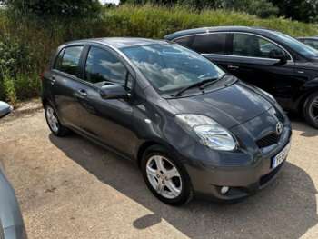 Used Toyota Yaris 2010 for sale - 74822634: Photo