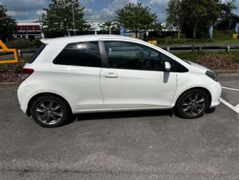 Used Toyota Yaris 2012 for sale - 74935698: Photo