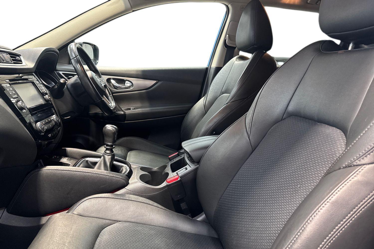 Used Nissan Qashqai 2017 for sale - 76512904: Photo 11