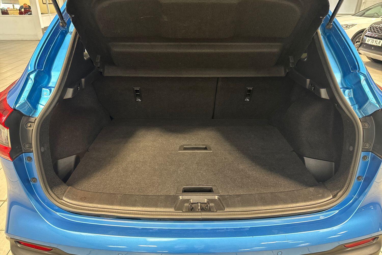 Used Nissan Qashqai 2017 for sale - 76512904: Photo 17