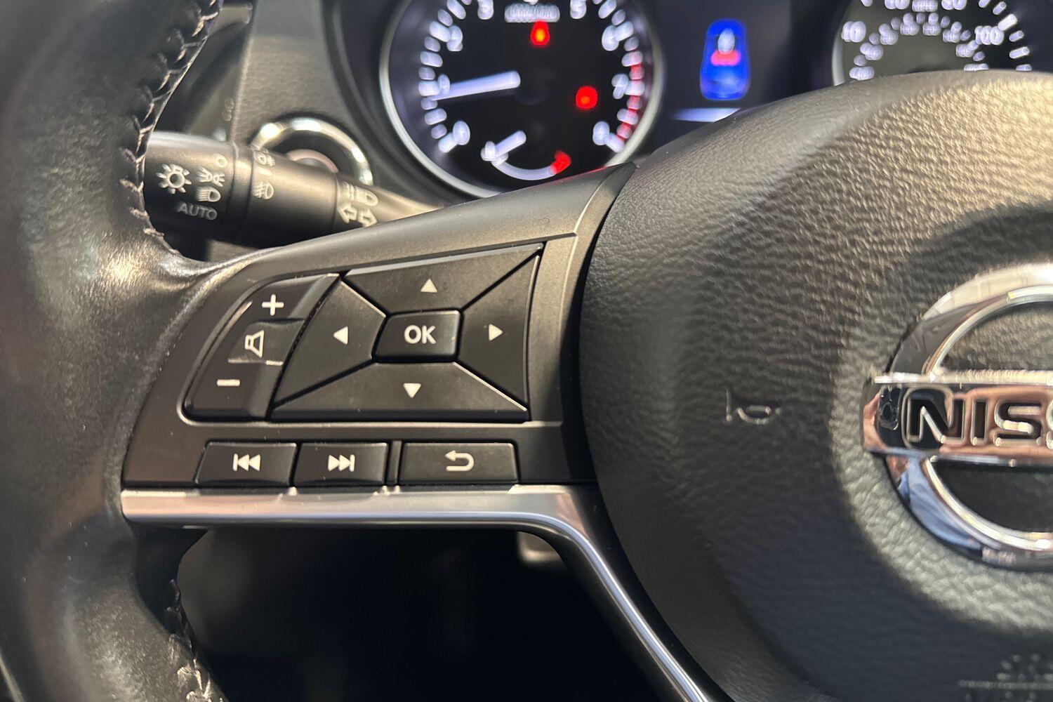 Used Nissan Qashqai 2017 for sale - 76512904: Photo 23