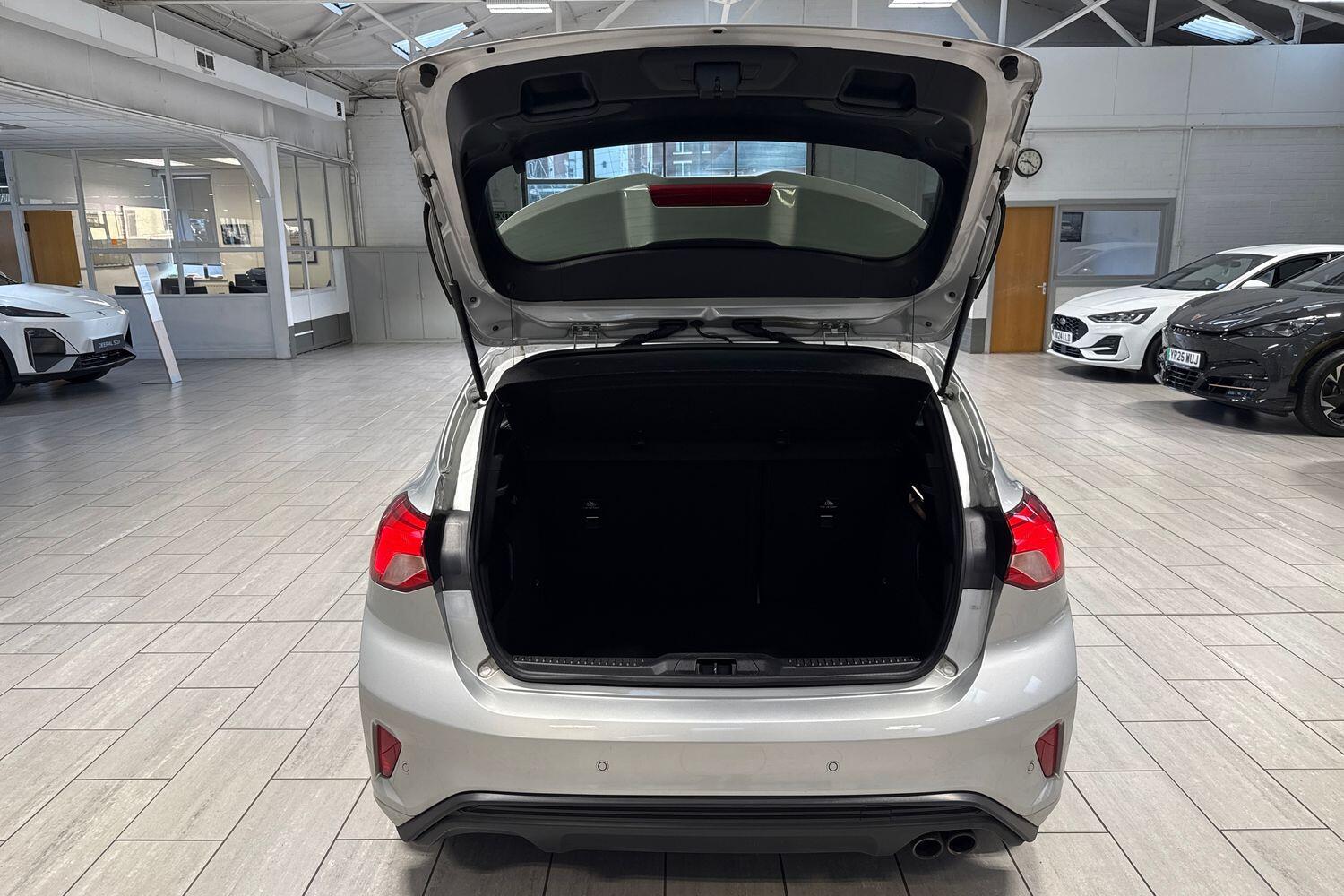 Used Ford Focus 2020 for sale - 77050139: Photo 16