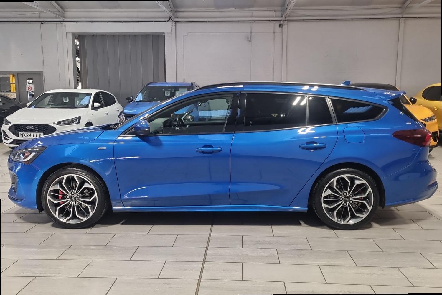 Used Ford Focus 2023 for sale - 76645763: Photo 7