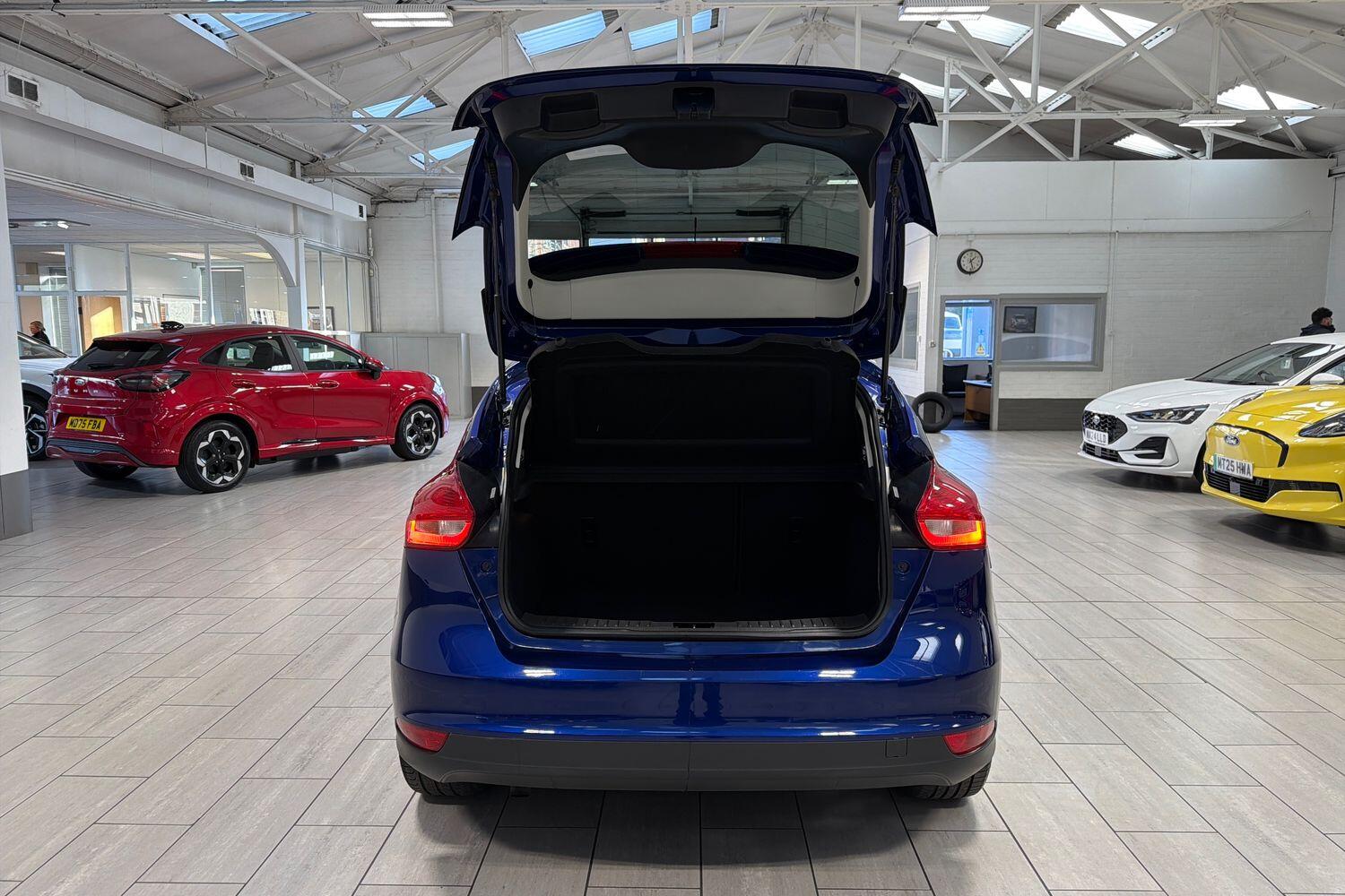 Used Ford Focus 2017 for sale - 77016973: Photo 14