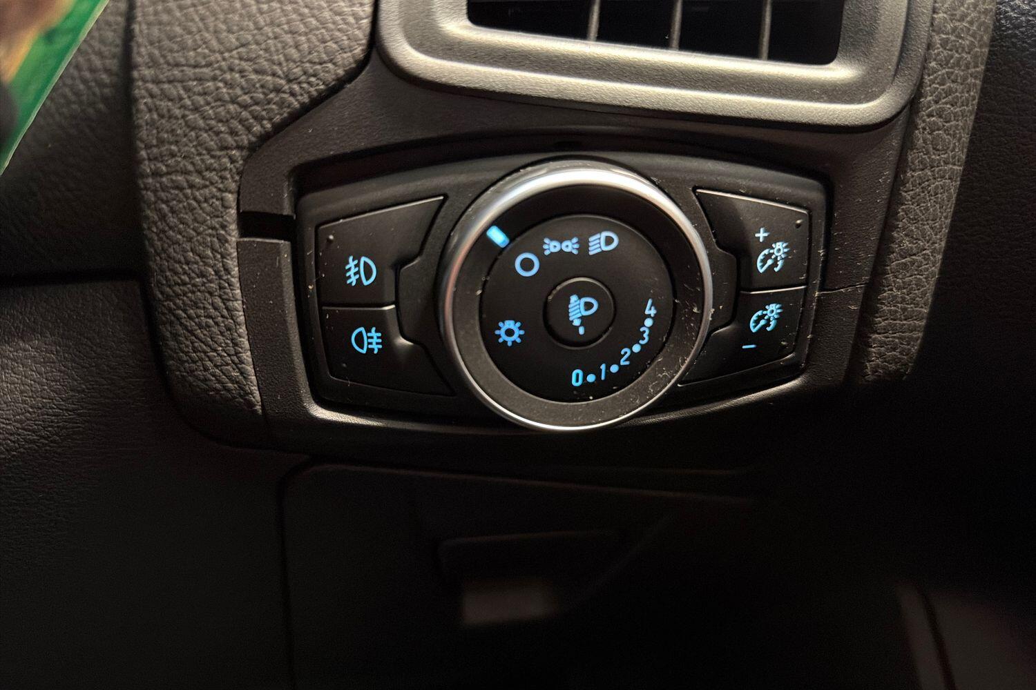 Used Ford Focus 2017 for sale - 77016973: Photo 19