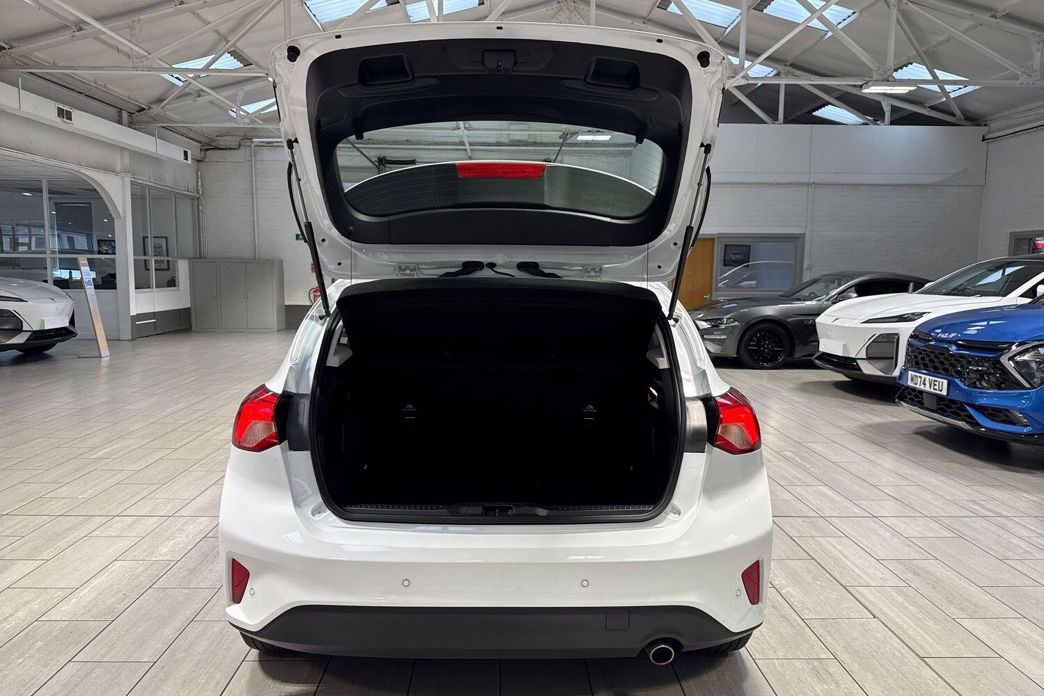 Used Ford Focus 2021 for sale - 76572930: Photo 17