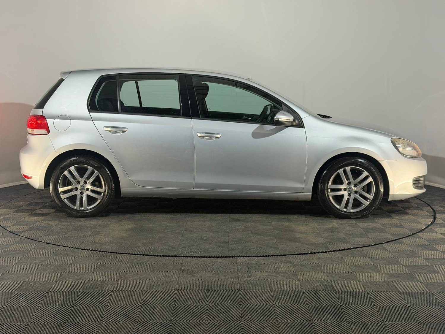 Used Volkswagen Golf 2009 for sale - 77342761: Photo 4