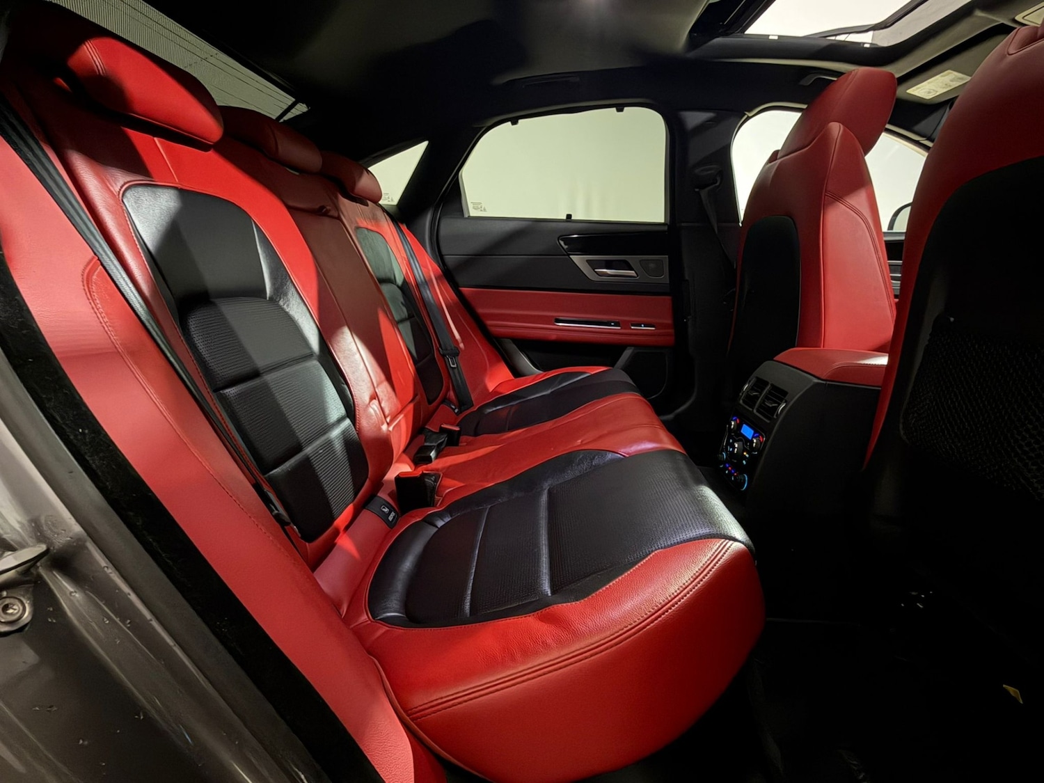 Used Jaguar XF 2017 for sale - 77739535: Photo 21