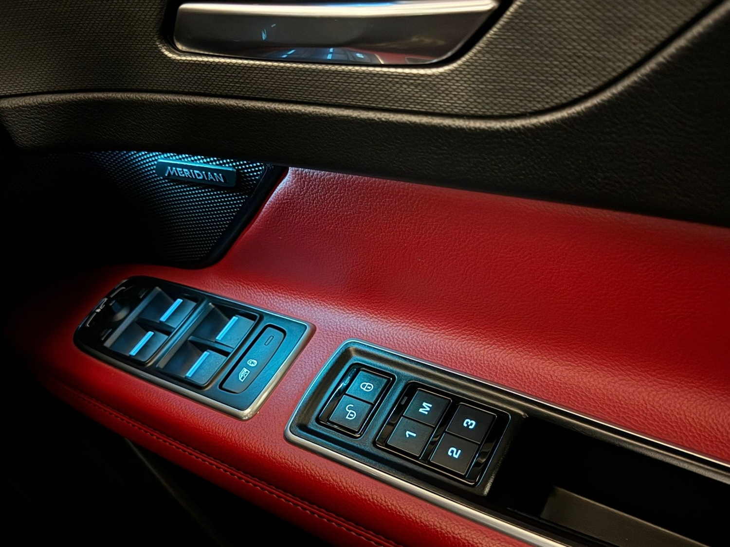 Used Jaguar XF 2017 for sale - 77739535: Photo 25