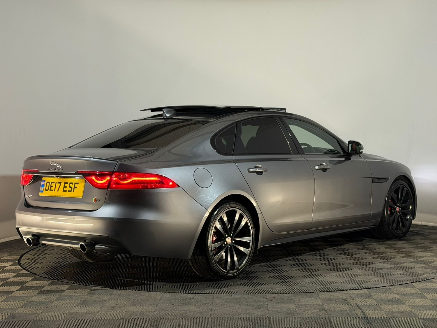 Used Jaguar XF 2017 for sale - 77739535: Photo 6