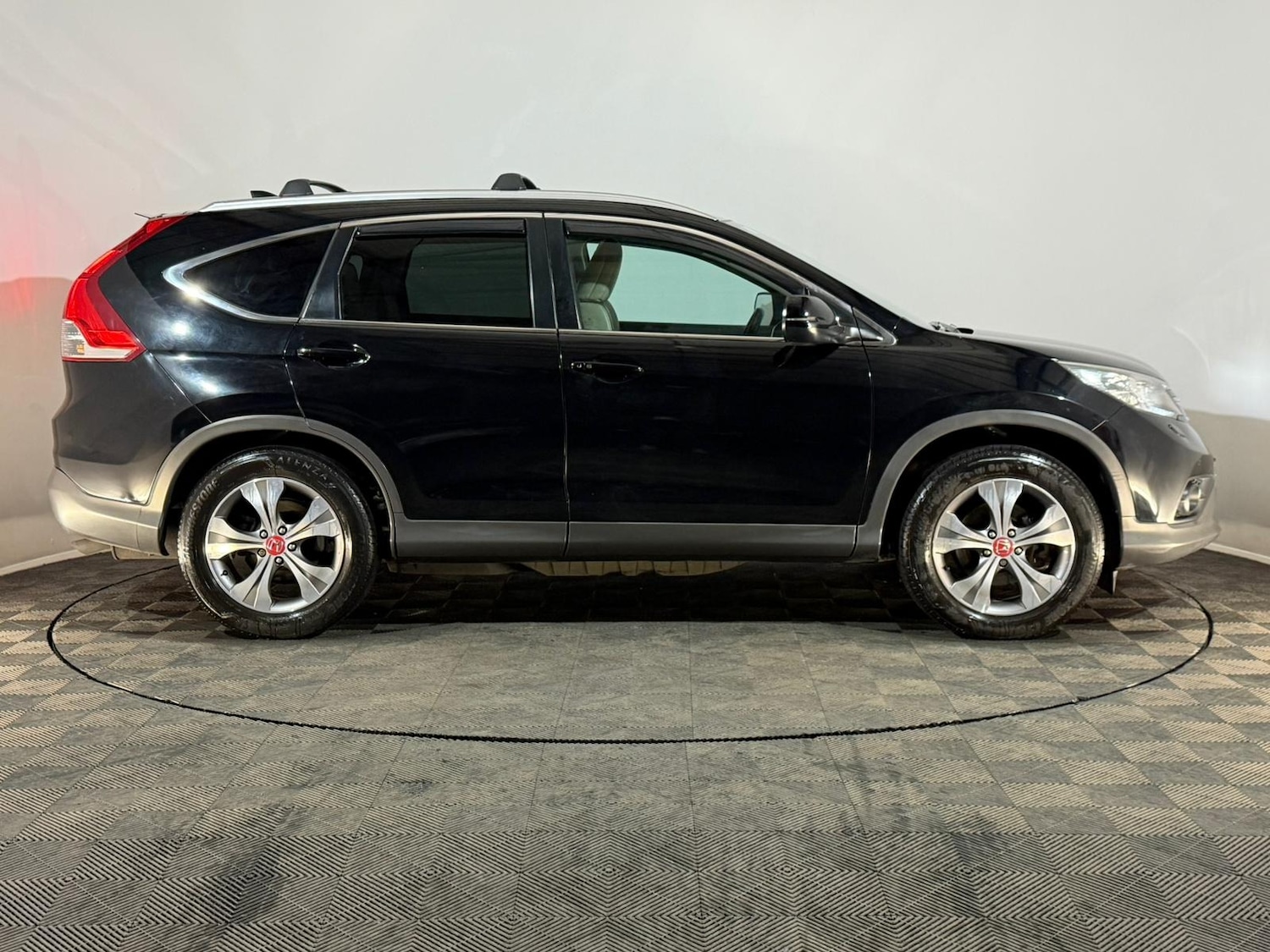 Used Honda CR-V 2015 for sale - 76841852: Photo 4