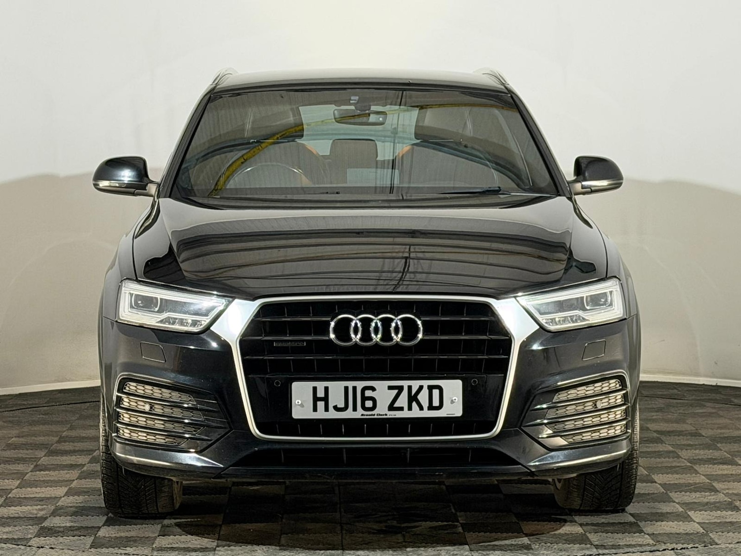 Used Audi Q3 2016 for sale - 76497627: Photo 2