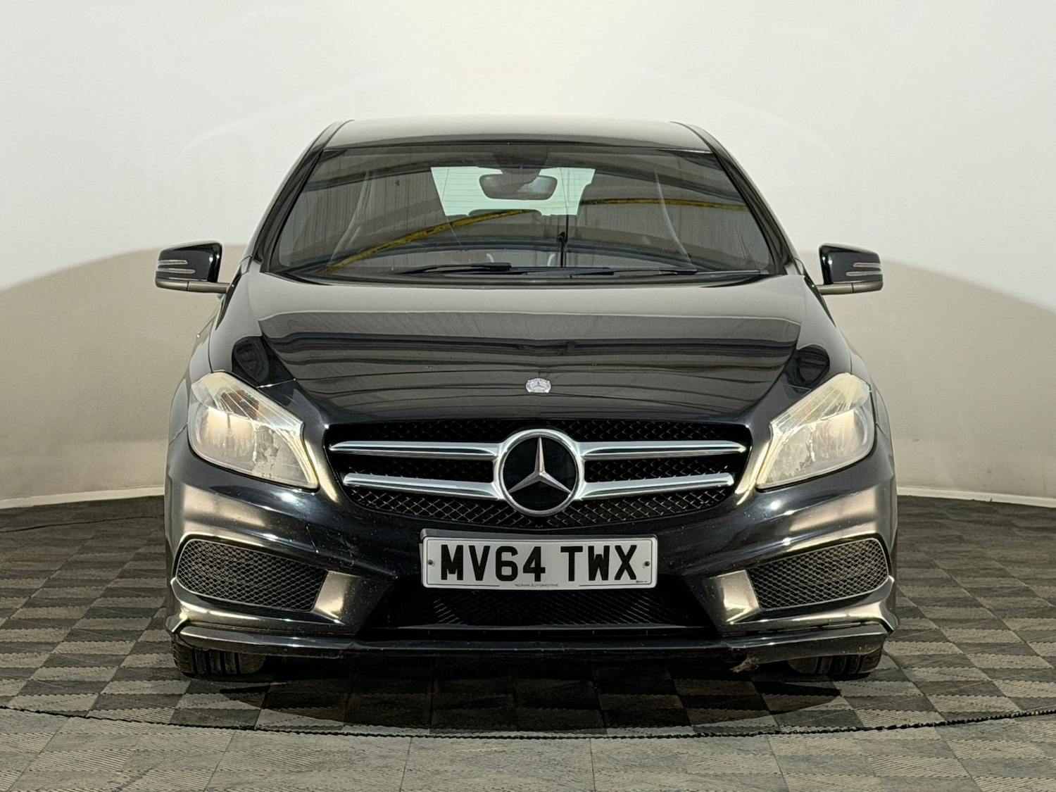 Used Mercedes-Benz A-Class 2014 for sale - 77706588: Photo 2