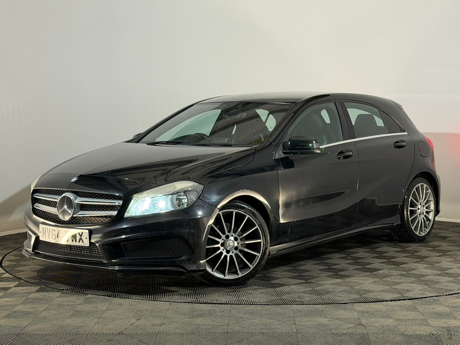 Used Mercedes-Benz A-Class 2014 for sale - 77706588: Photo 3