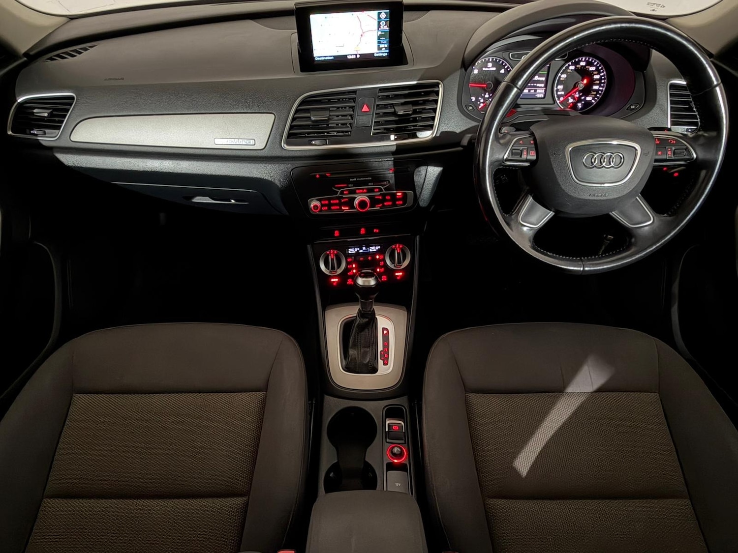 Used Audi Q3 2014 for sale - 76419929: Photo 11