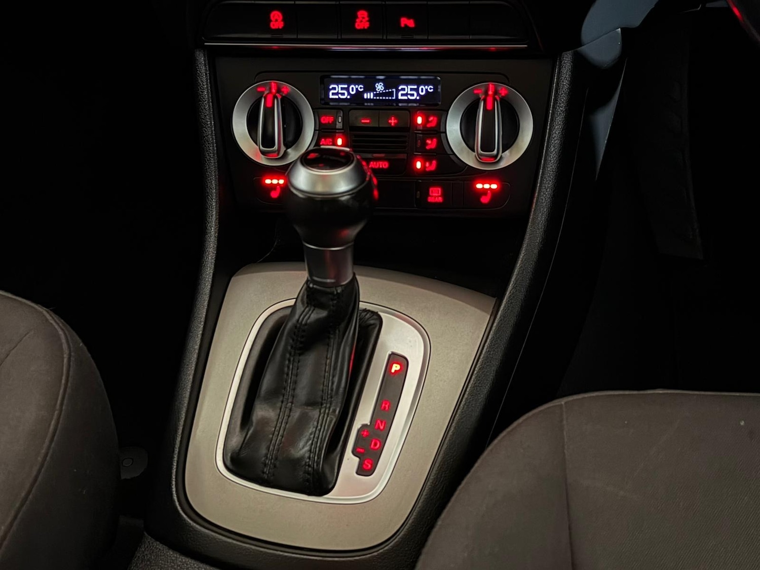 Used Audi Q3 2014 for sale - 76419929: Photo 15