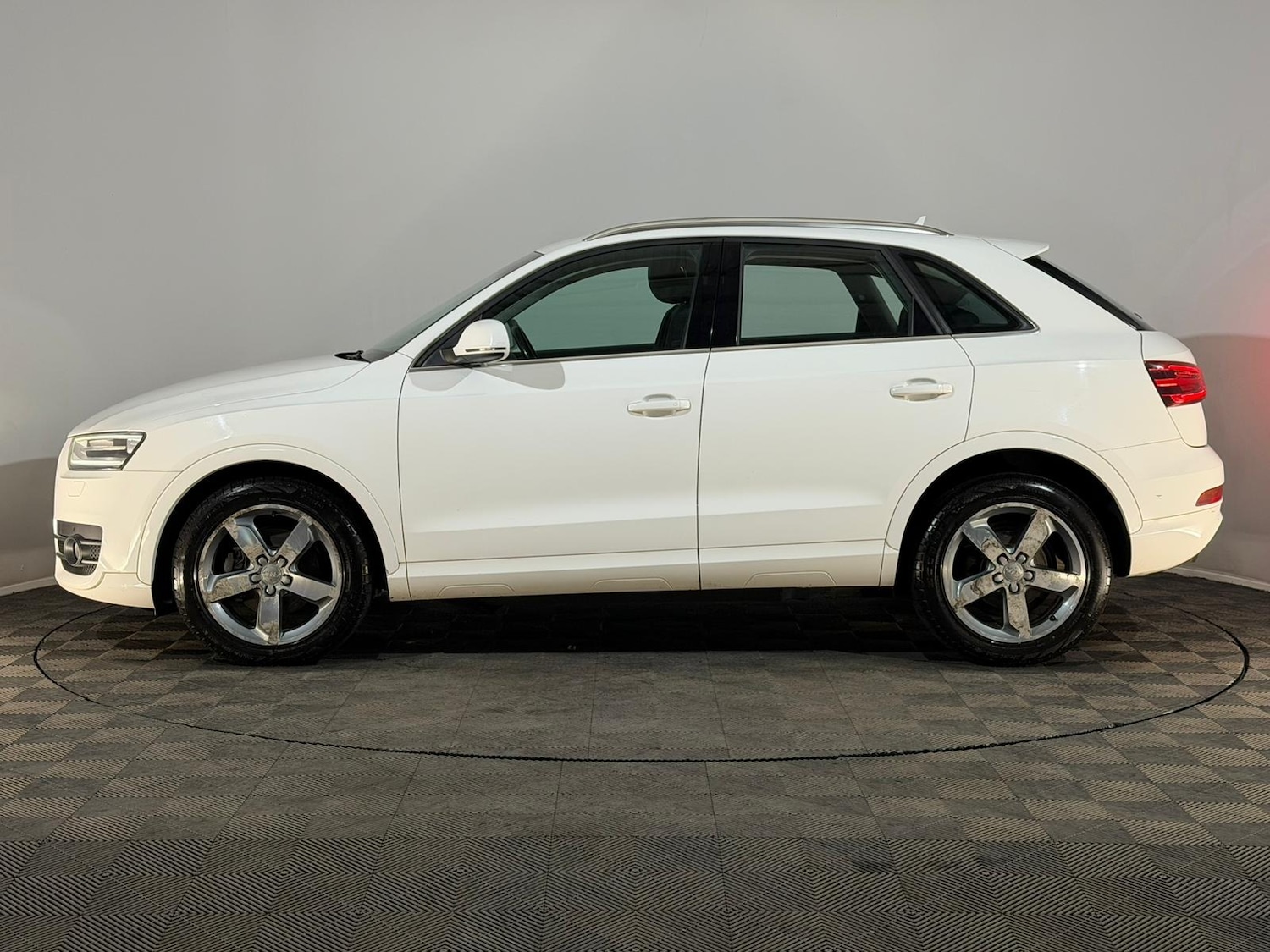 Used Audi Q3 2014 for sale - 76419929: Photo 5