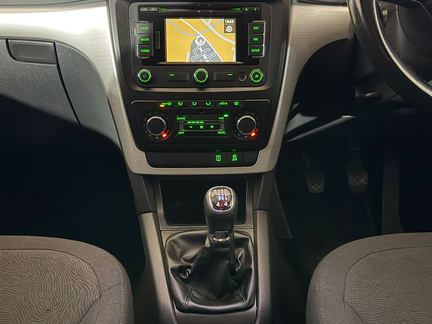 Used Skoda Yeti 2015 for sale - 77648209: Photo 14