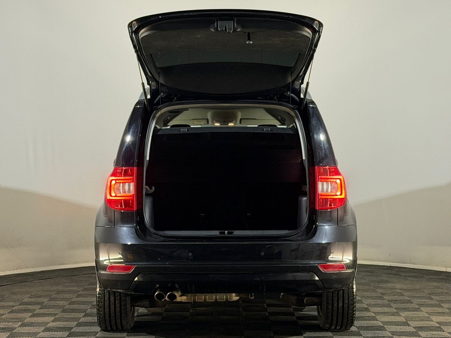 Used Skoda Yeti 2015 for sale - 77648209: Photo 8