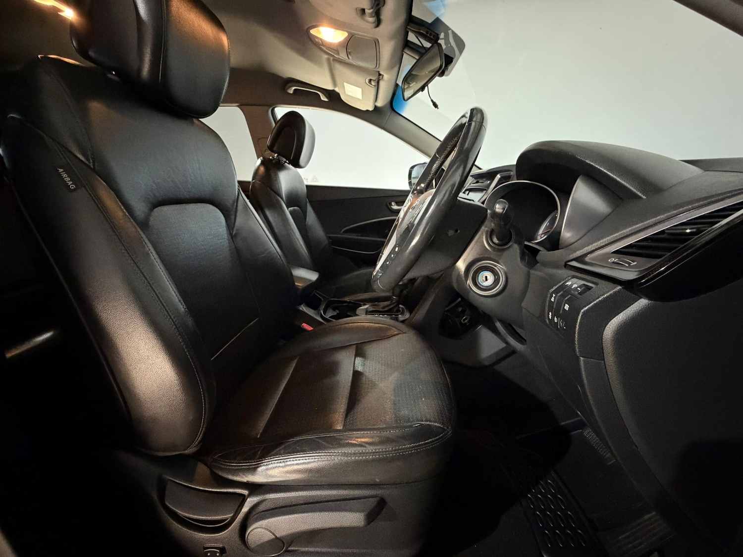 Used Hyundai Santa Fe 2012 for sale - 76494215: Photo 16