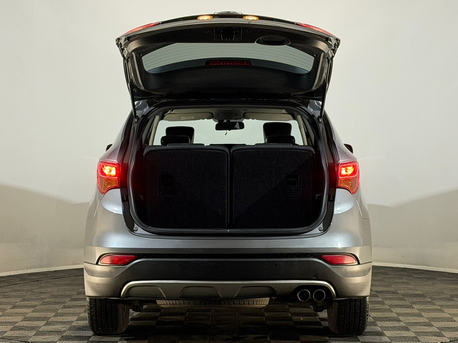 Used Hyundai Santa Fe 2012 for sale - 76494215: Photo 8