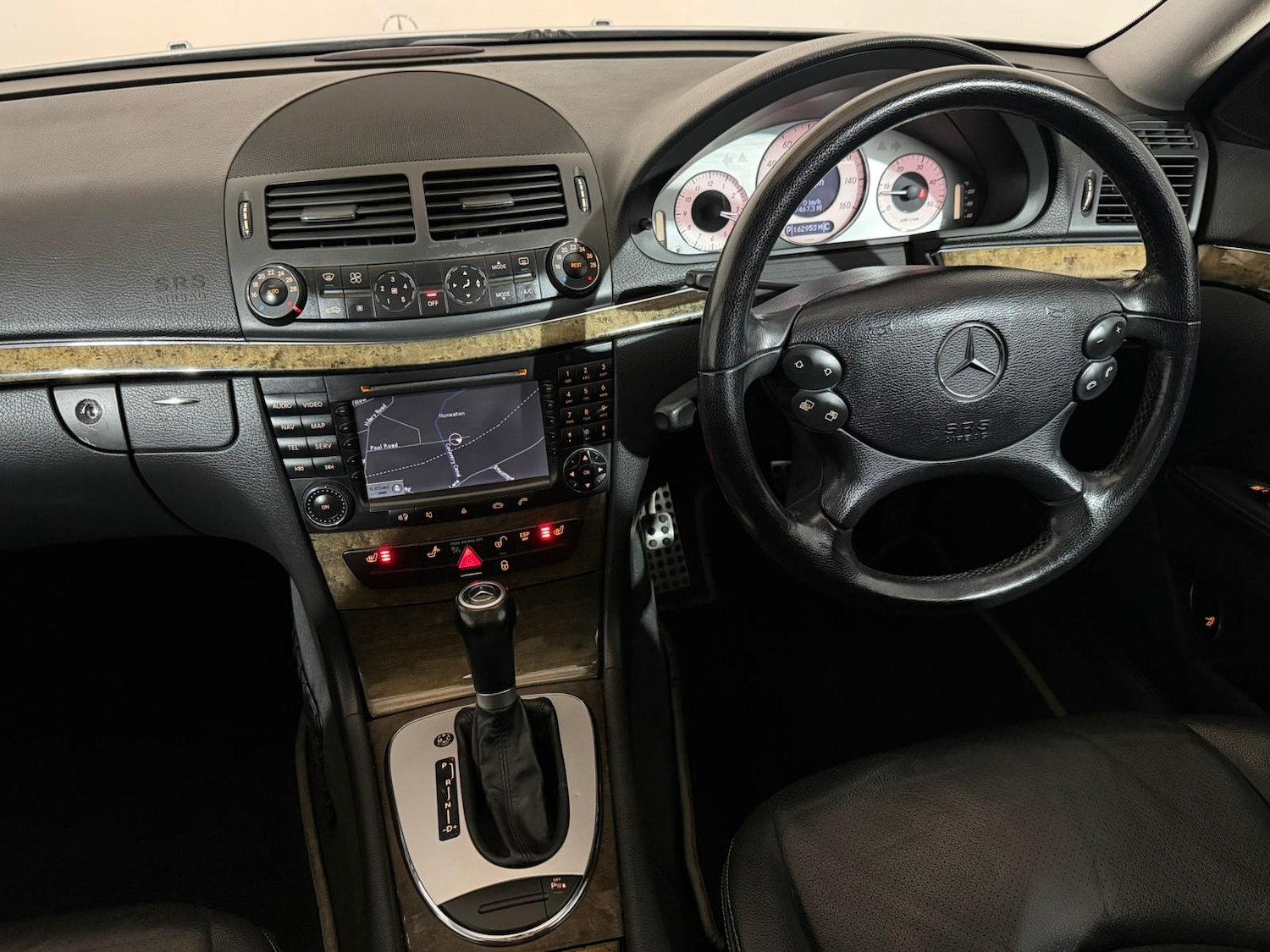 Used Mercedes-Benz E Class 2005 for sale - 77052303: Photo 9