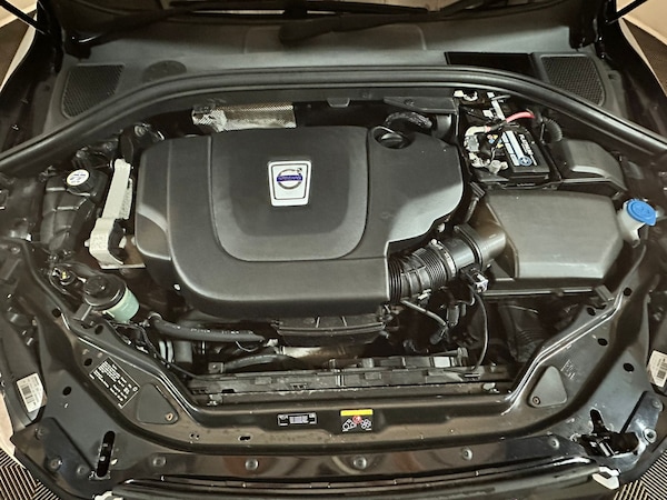 Used Volvo XC60 2012 for sale - 75383273: Photo 9