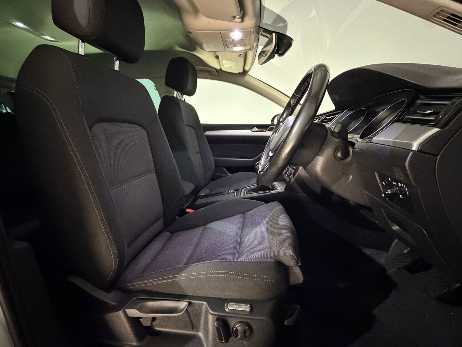 Used Volkswagen Passat 2015 for sale - 77340610: Photo 15