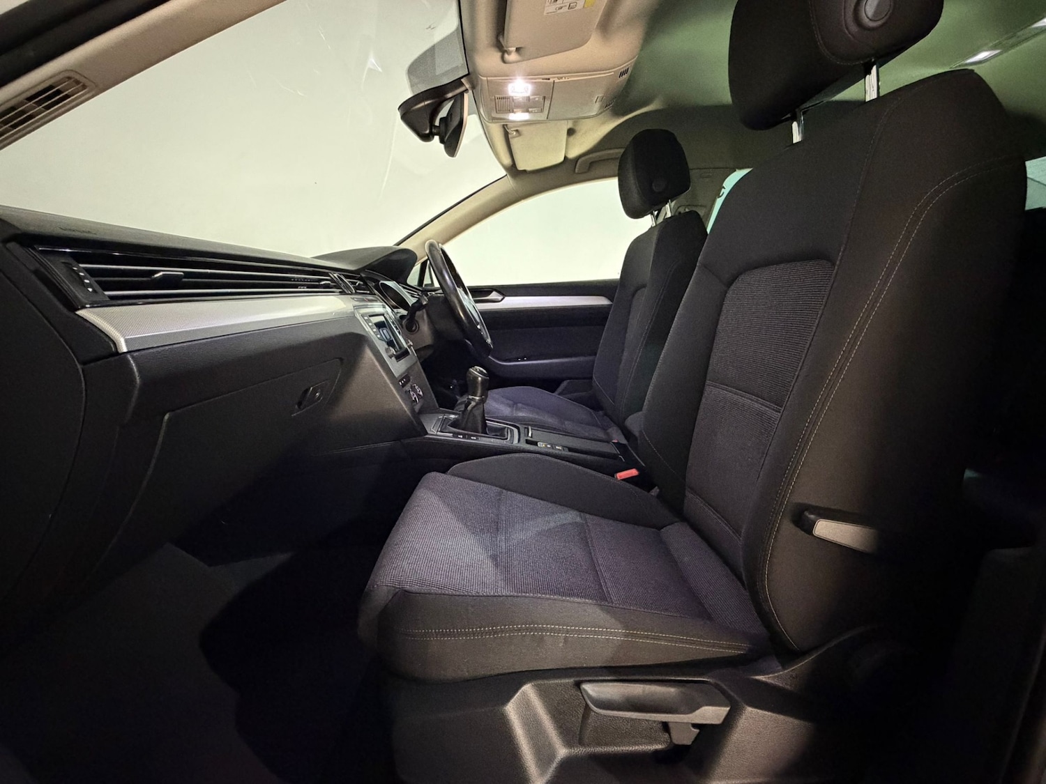 Used Volkswagen Passat 2015 for sale - 77340610: Photo 16