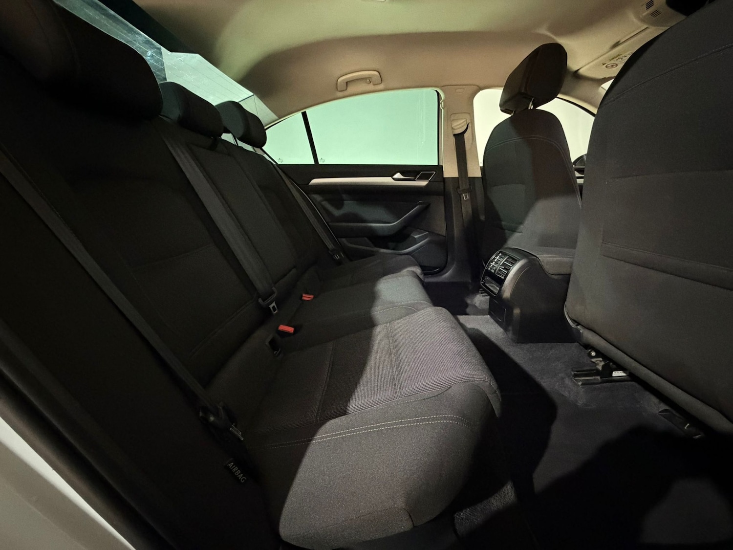 Used Volkswagen Passat 2015 for sale - 77340610: Photo 17