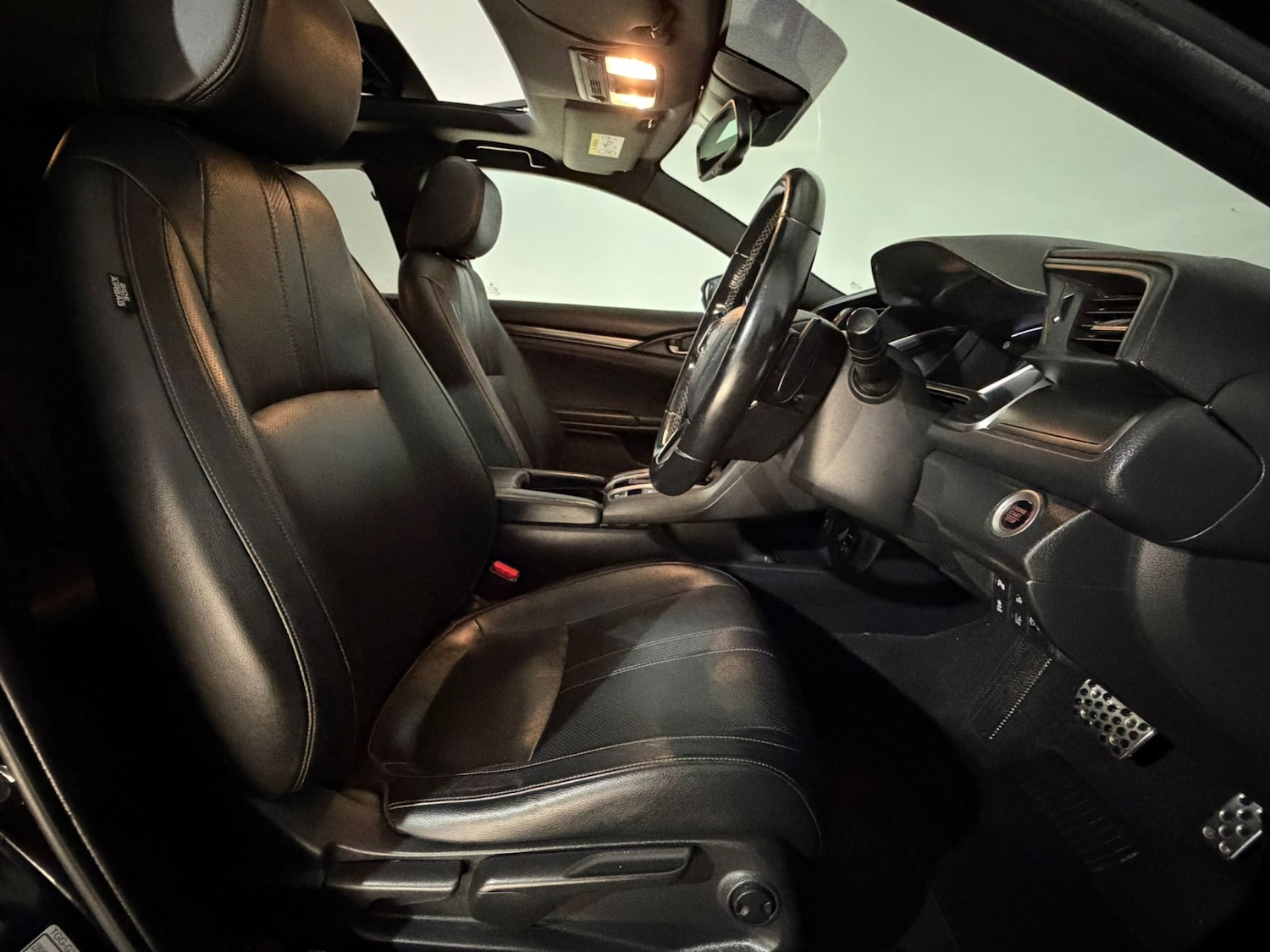 Used Honda Civic 2017 for sale - 77617356: Photo 16