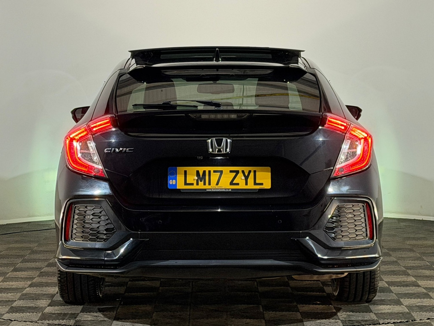 Used Honda Civic 2017 for sale - 77617356: Photo 7