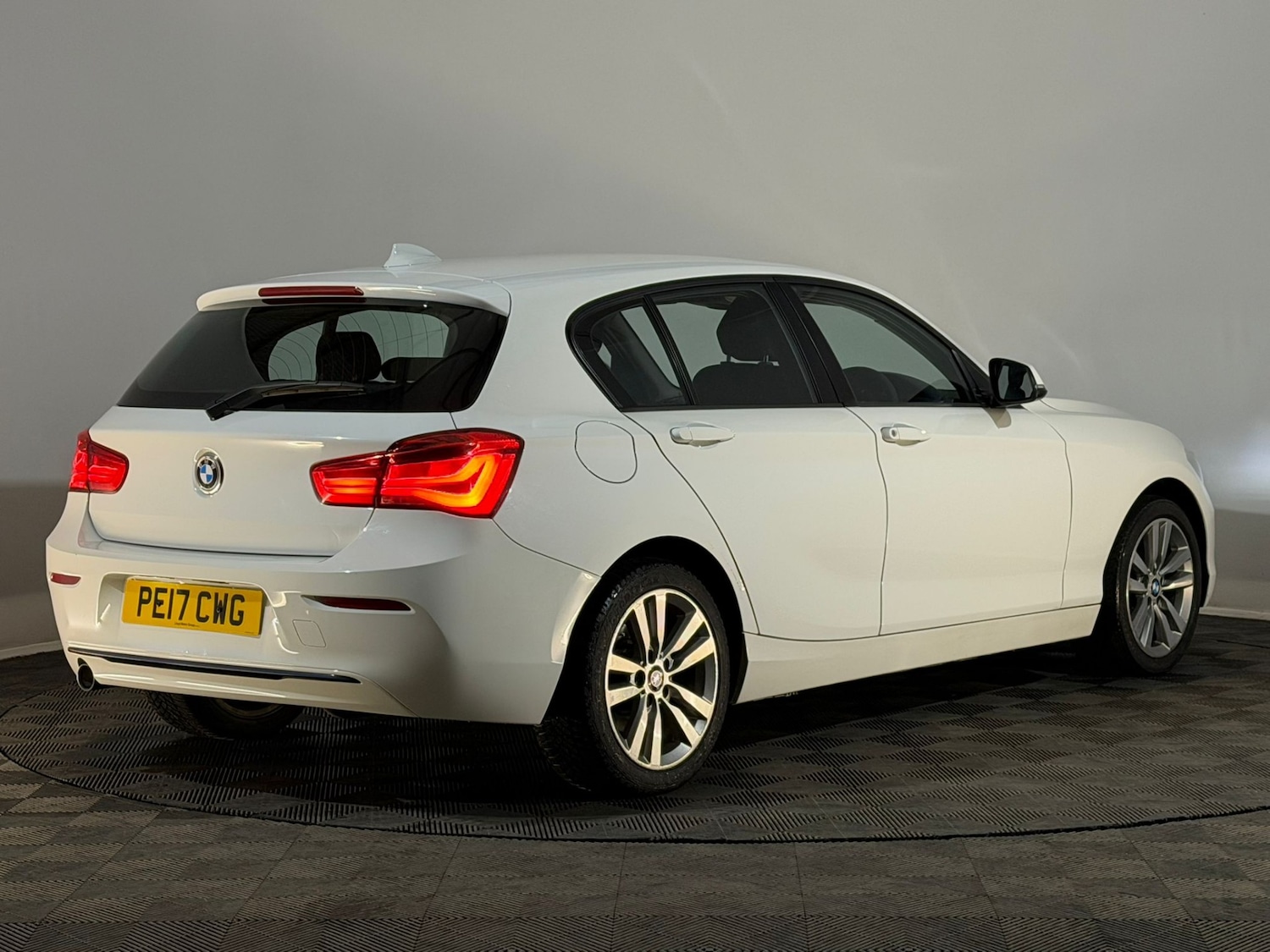 Used BMW 1 Series 2017 for sale - 77801880: Photo 5