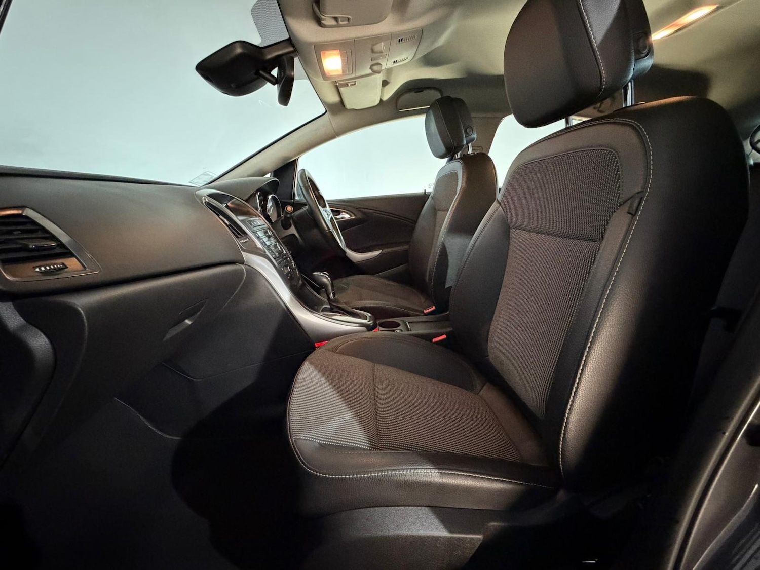 Used Vauxhall Astra 2012 for sale - 76547966: Photo 17