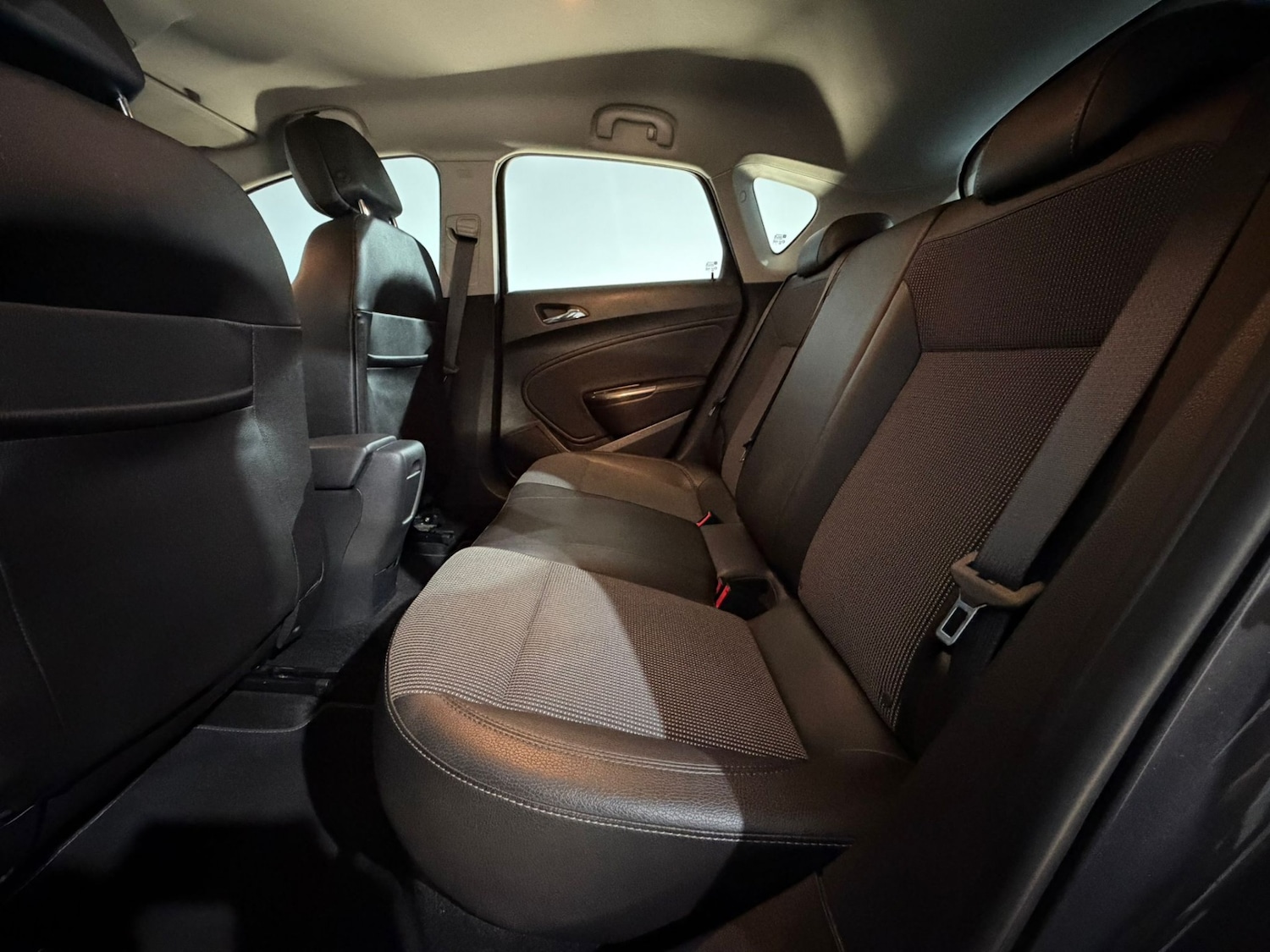 Used Vauxhall Astra 2012 for sale - 76547966: Photo 19