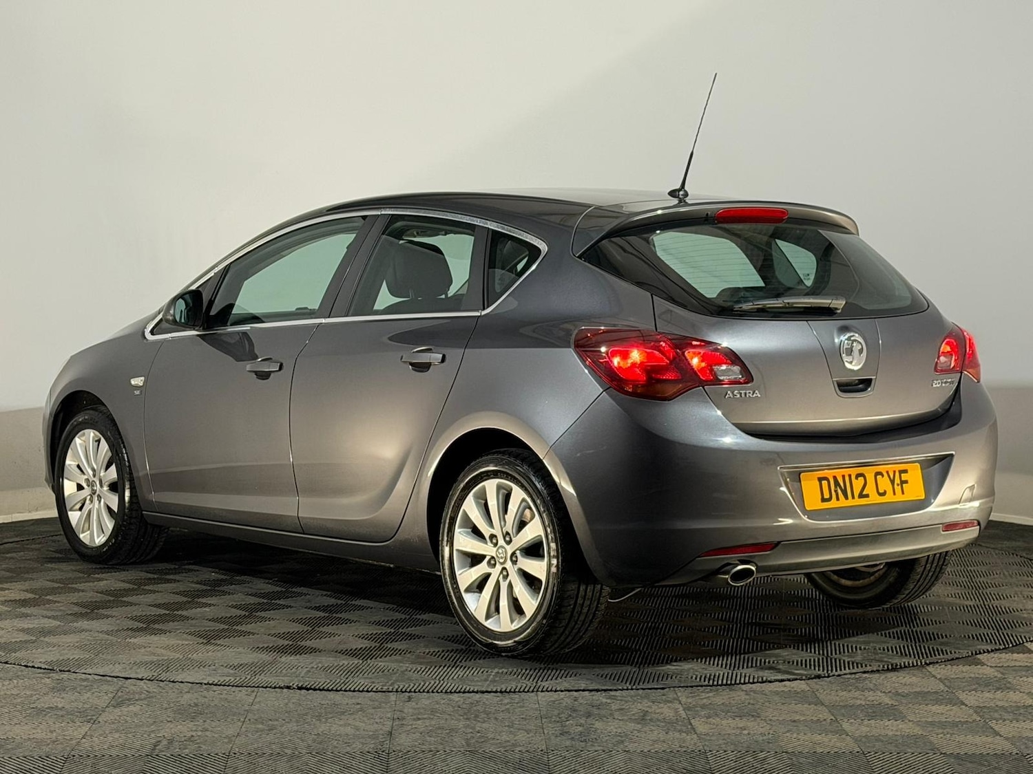 Used Vauxhall Astra 2012 for sale - 76547966: Photo 9
