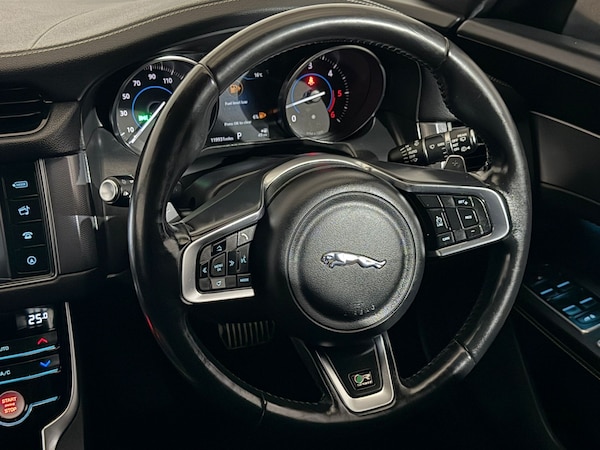 Used Jaguar XF 2018 for sale - 76170892: Photo 13