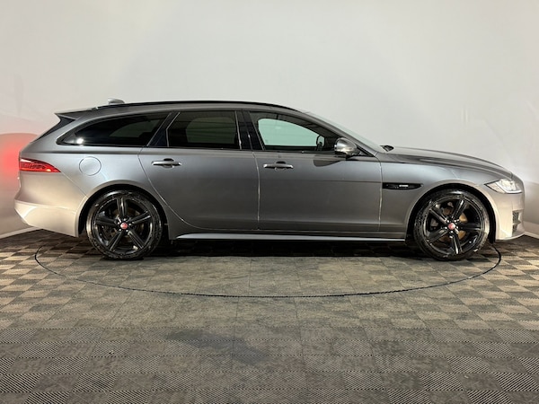Used Jaguar XF 2018 for sale - 76170892: Photo 4