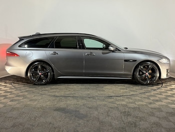 Used Jaguar XF 2018 for sale - 76170892: Photo 4