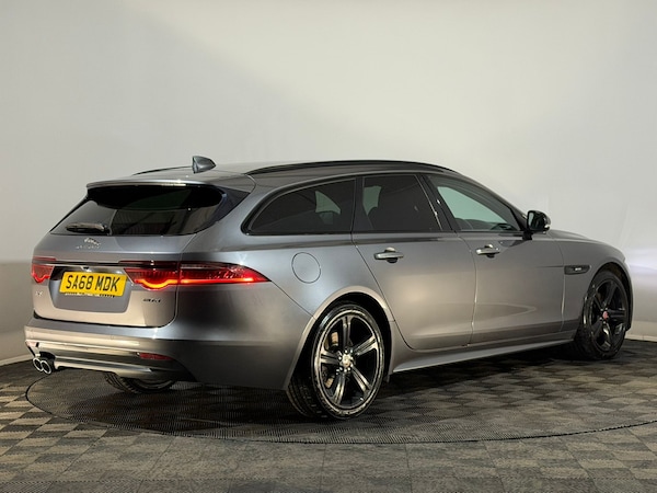Used Jaguar XF 2018 for sale - 76170892: Photo 6