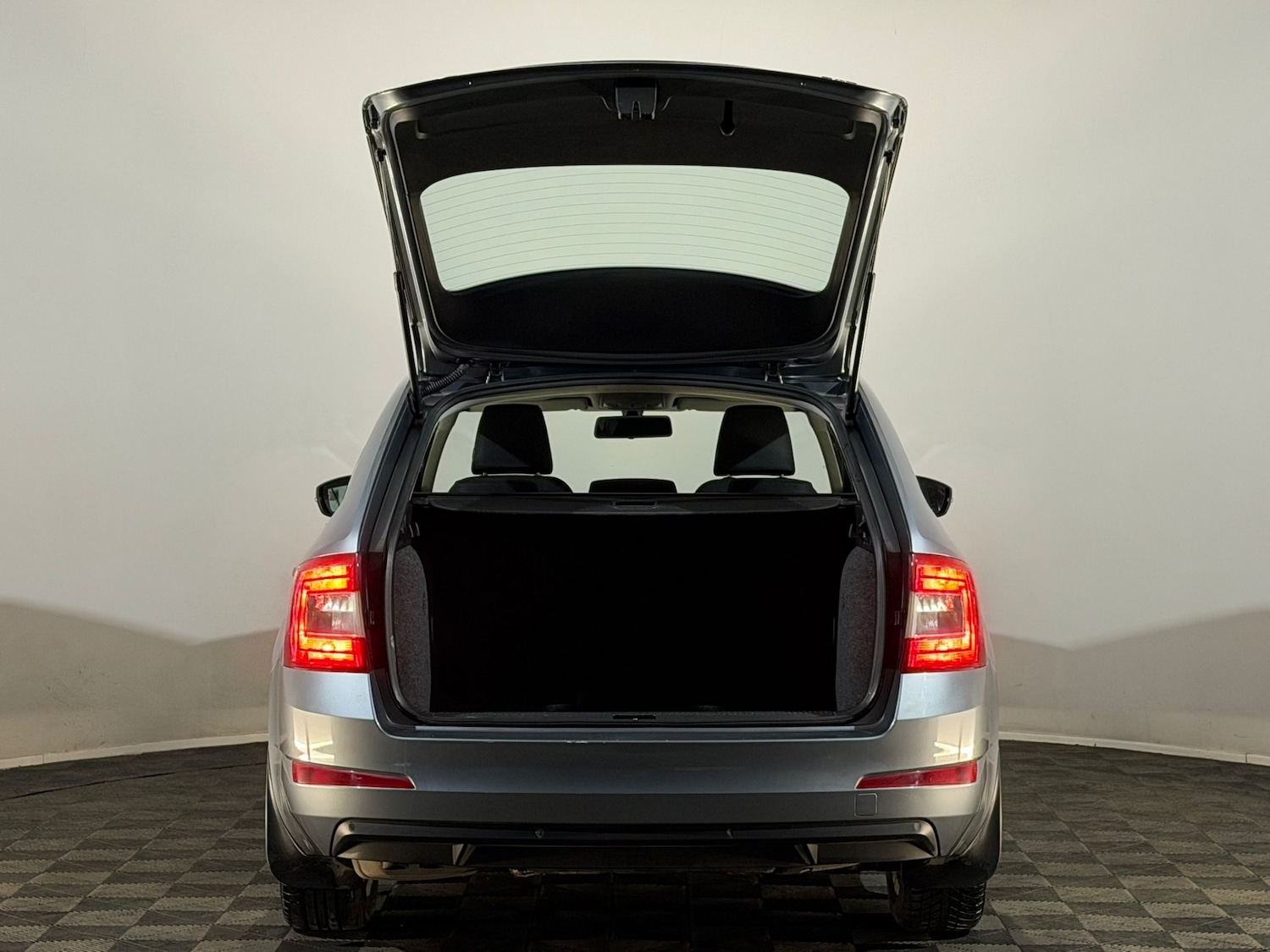 Used Skoda Octavia 2013 for sale - 77706831: Photo 8