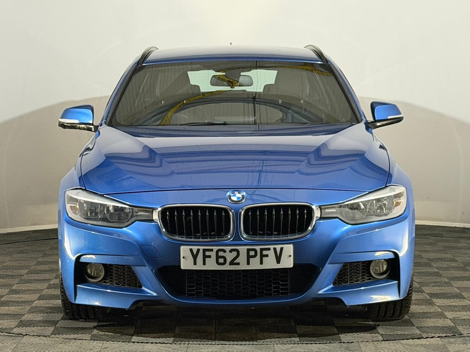 Used BMW 3 Series 2013 for sale - 77069780: Photo 2