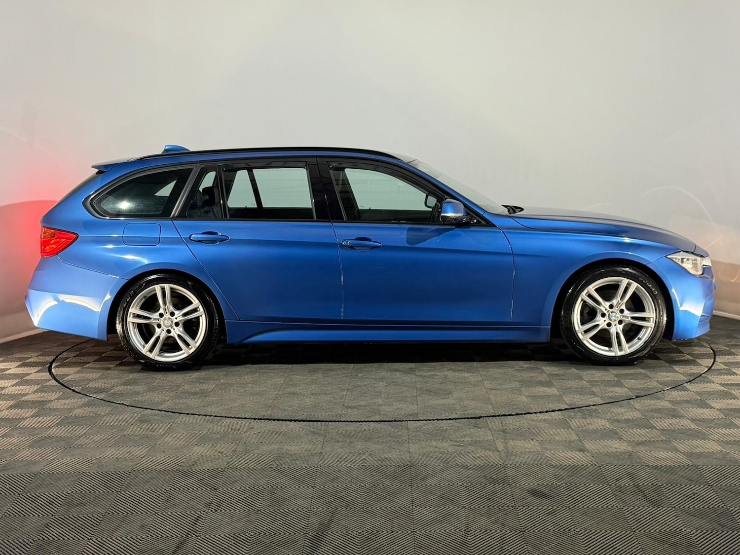 Used BMW 3 Series 2013 for sale - 77069780: Photo 4