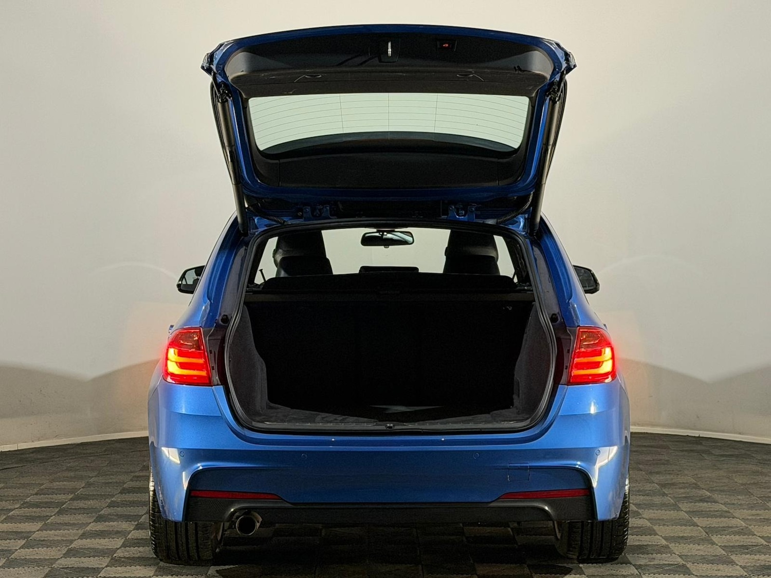 Used BMW 3 Series 2013 for sale - 77069780: Photo 8